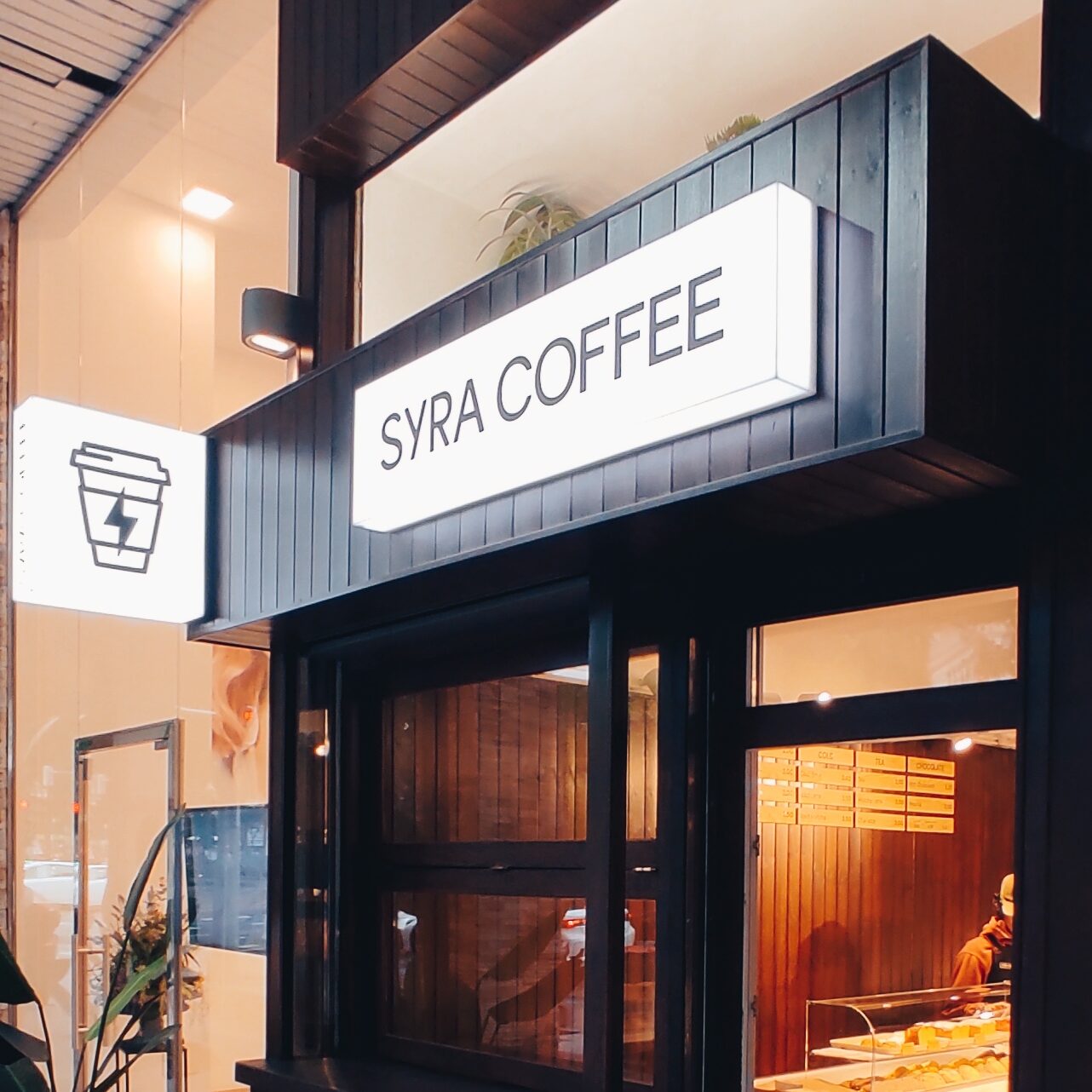 Syra Coffee: Café sostenible para todos a un buen precio.